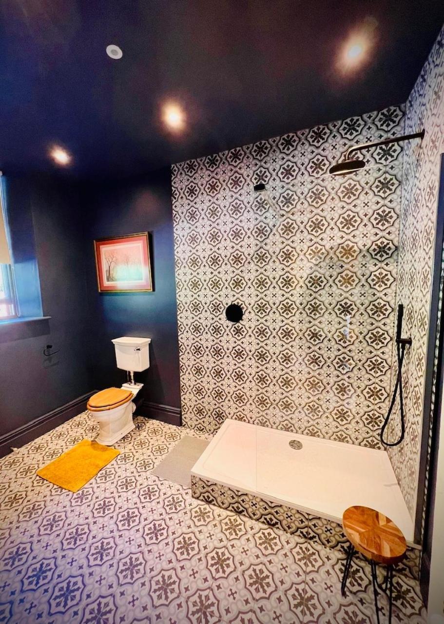 Llanerchydol Hall Suites Уелшпул Екстериор снимка